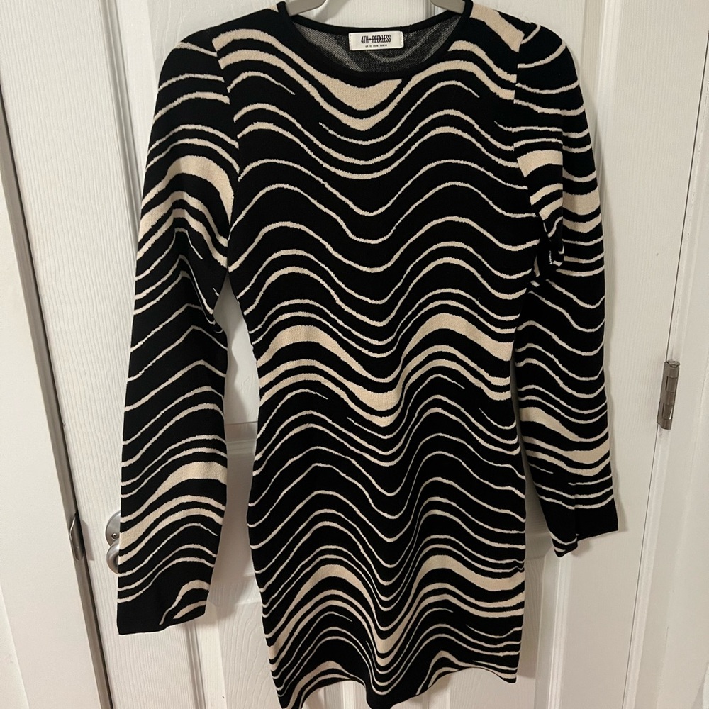 4th and Reckless Sweater Dress - M